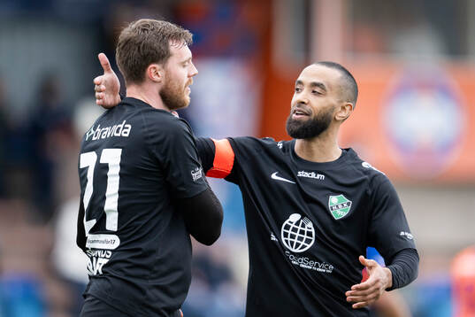 Högaborg BKs Anton Kinnander och Kamal Barny jublar