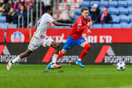 Östersunds Sunday Anyanwu och Helsingborgs Alexander
