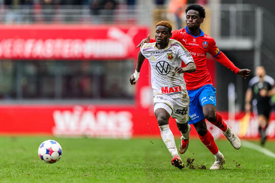Östersunds Assiedou Yannick Armel Adjoumani och