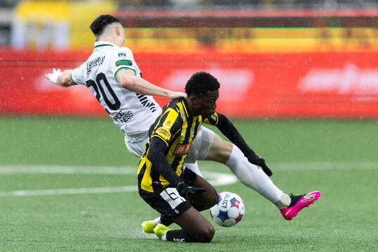 GAIS Samuel Salter och Häckens Abdoulaye Doumbia