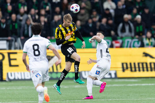 Häckens Filip Helander och GAIS Samuel Salter