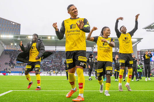 Yaw Paintsil, Ruben Gabrielsen, Félix Vá and Kparobo