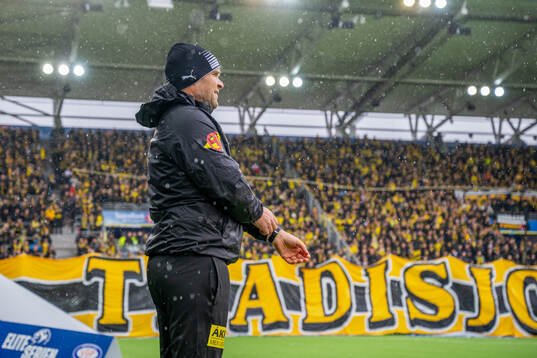 Head coach Hans Erik Ødegaard of Lillestrøm