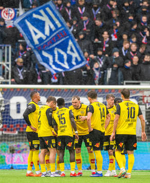 Sander Moen Foss and players of Lillestrøm