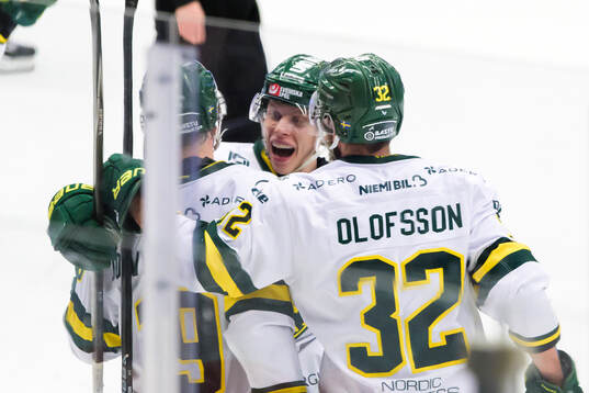 Björklövens Liam Dower Nilsson, Oscar Tellström och