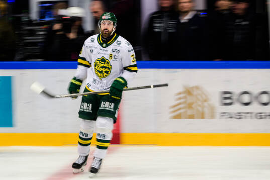 Björklövens Albin Lundin jublar
