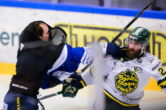Karlskogas Leevi Viitala och Björklövens Mathew Maione