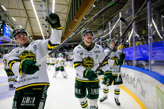 Bläddra bland fler bilder av Ishockey, Hockeyallsvenskan, Final 3, Karlskoga - Björklöven