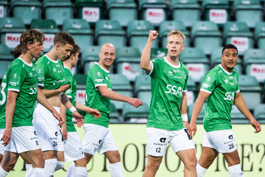 Brages Alex Mortensen jublar