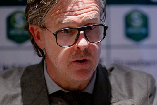 Örebros tränare Rikard Norling på presskonferansen