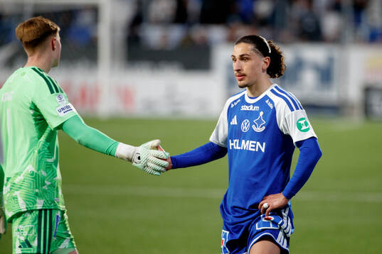 IFK Norrköpings målvakt Theo Krantz och Elias Jemal deppar
