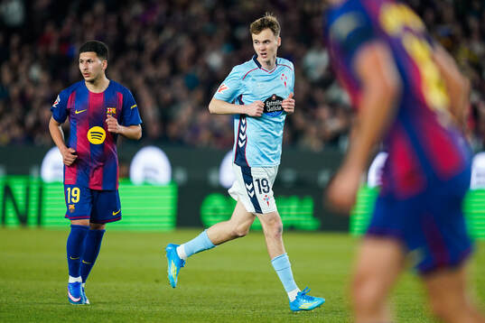 Roony Bardghji of FC Barcelona and Williot Swedberg of