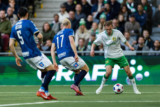 Halmstads Pascal Gregor, André Boman och Hammarbys Victor