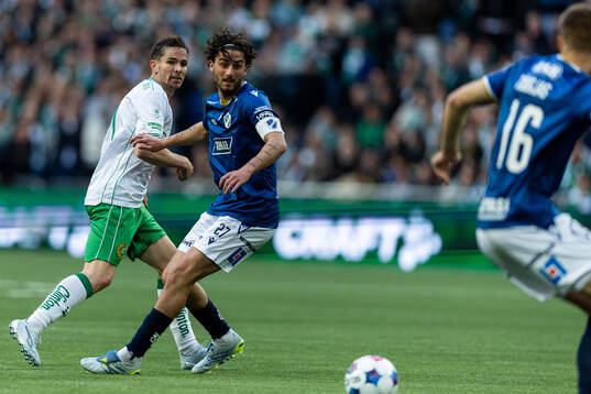 Hammarbys Oscar Johansson Schellhas och Halmstads Rocco