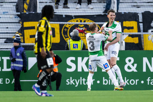 Västerås Marcus Baggesen och Mikkel Ladefoged jublar