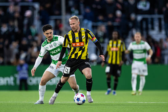 Västerås Ismet Lushaku och Häckens Mikkel Rygaard Jensen
