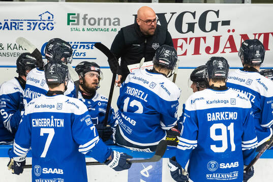Karlskogas tränare Dennis Hall