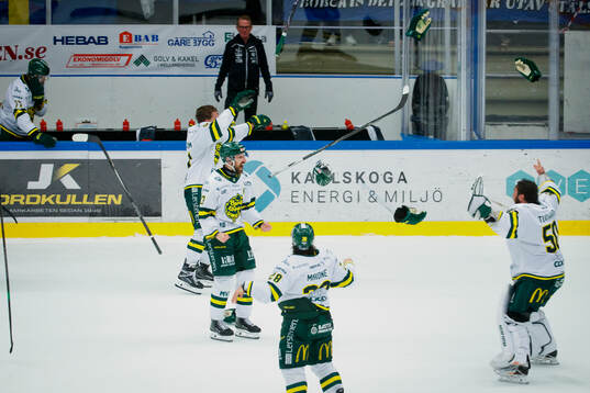 Björklövens spelare Olli Vainio, Albin Lundin, Mathew