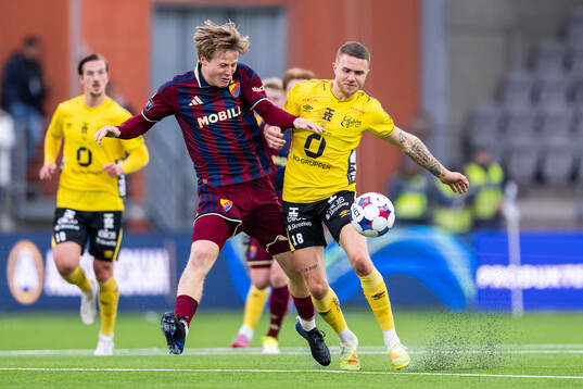 Djurgårdens Bo Hegland och Elfsborgs Julius Magnusson