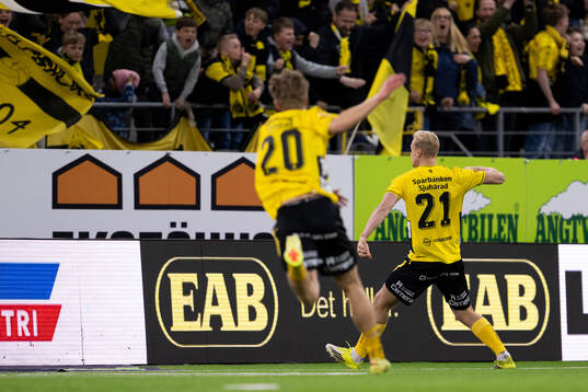 Elfsborgs Leo Östman jublar
