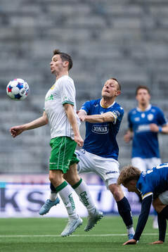Hammarbys Oscar Johansson Schellhas och Halmstads Joel
