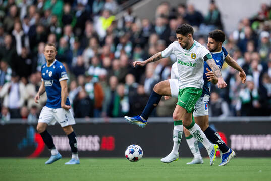 Hammarbys Nahir Besara och Halmstads Omar Faraj