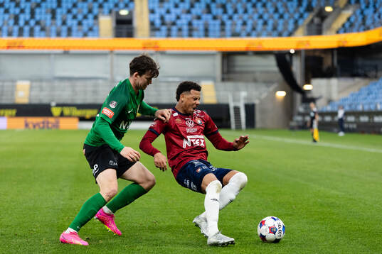 Brommapojkarnas Mads Kristian Hansen och Örgrytes Tobias