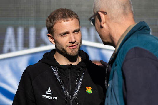 GAIS Gustav Lundgren och ordförande Stefan Tilk