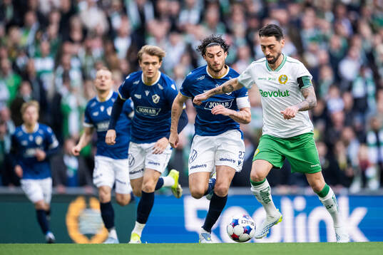 Halmstads Rocco Ascone och Hammarbys Nahir Besara