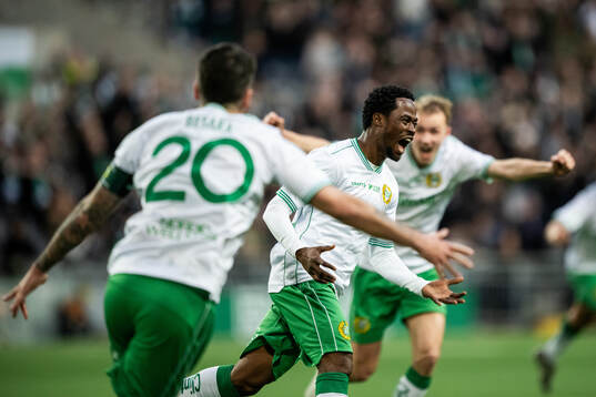 Hammarbys Frank Junior Adjei jublar