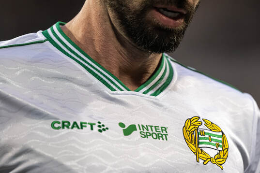 Hammarbys emblem på Nahir Besaras tröja