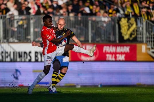 Degerfors Nahom Netabay och AIKs Amel Mujanic