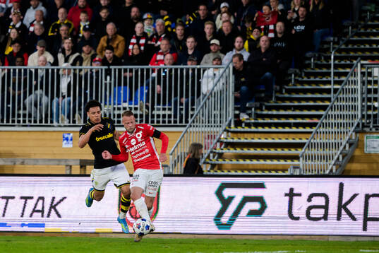AIKs Kevin Filling och Degerfors Daniel Sundgren