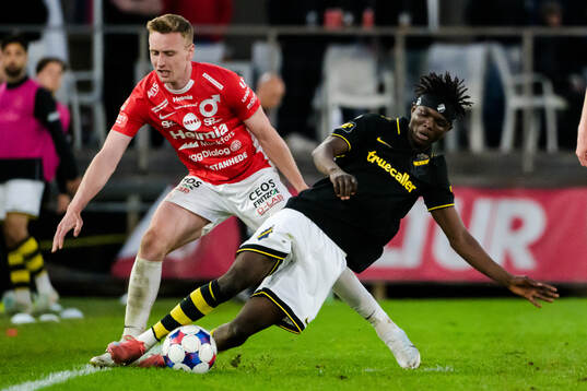 Degerfors Sebastian Ohlsson  och AIKs Zadok Yohanna