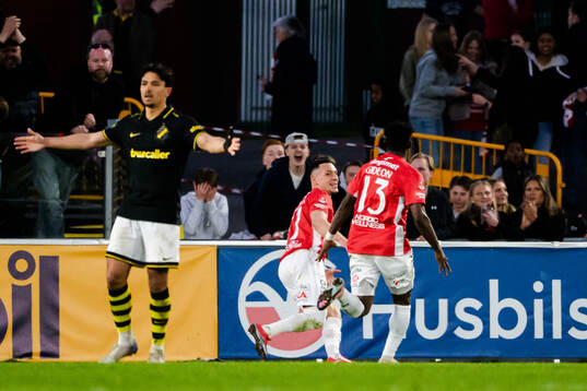 Degerfors Arman Taranis jublar