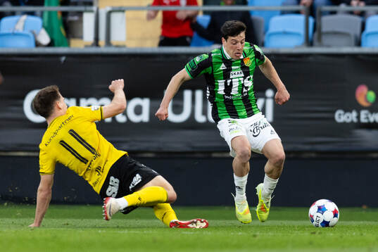 Mjällbys Timo Stavitski och GAIS Matteo De Brienne