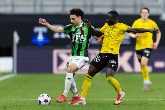 GAIS Mohamed Bawa och Mjällbys Abdoulie Manneh