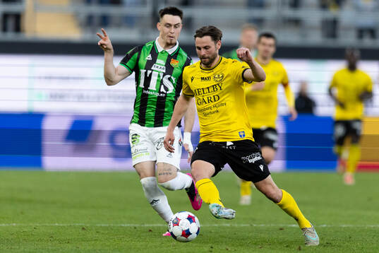GAIS Samuel Salter och Mjällbys Axel Norén