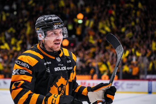 Skellefteås Pär Lindholm jublar