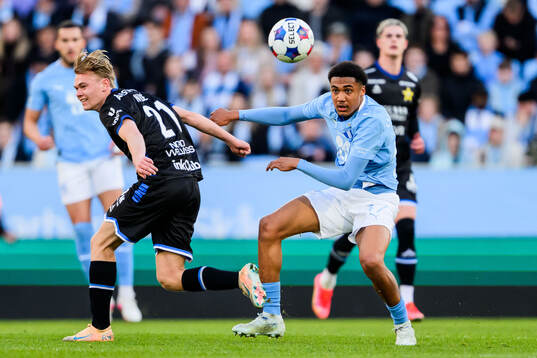 Sirius Charlie Nildén och Malmö FFs Theodor Lundbergh