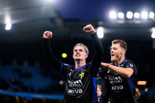 Sirius Robbie Ure och Tobias Anker jublar