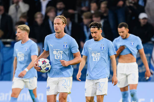 Malmö FFs Erik Botheim och Adrian Skogmar deppar