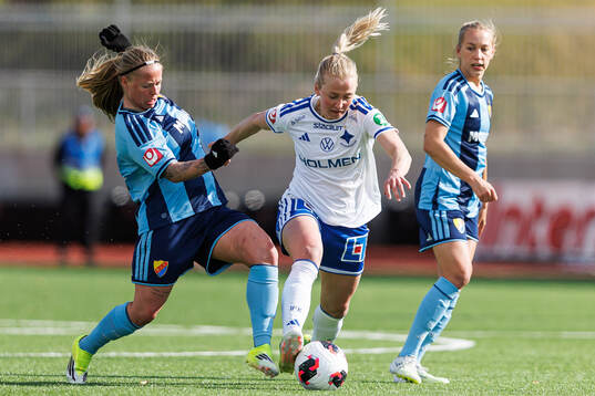 Djurgårdens Therese Åsland och IFK Norrköpings Julia