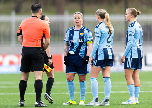 Djurgårdens Therese Åsland, Emma Holmqvist och Lucia