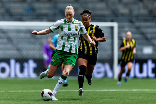 Emelie Bragstad of Hammarby and Felicia Schröder of Häcken