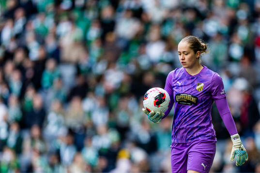 Goalkeeper Fanney Birkisdottir of Häcken