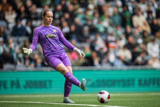 Goalkeeper Fanney Birkisdottir of Häcken