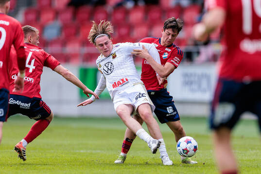 Östersunds Abel Stensrud och Östers Hannes Bladh Pijaca