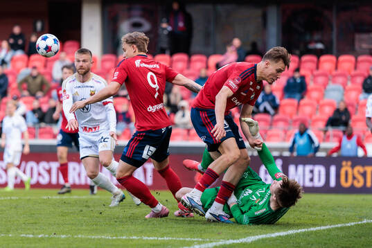 Östers Linus Carlstrand, Matias Tamminen och Östersunds