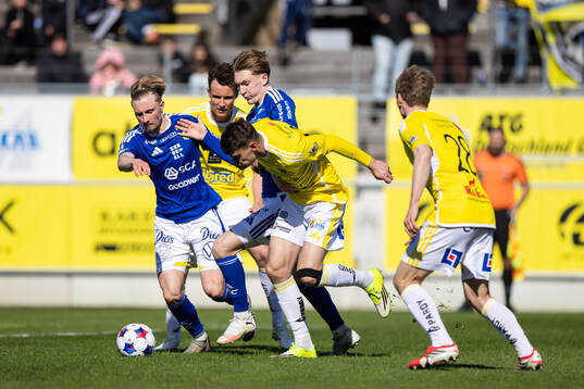 GIF Sundsvalls Miguel Sandberg och Falkenbergs Albin
